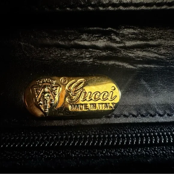 Vintage 1970s Gucci Black Patent Leather Clutch/ Adjustable Strap Bag - Picture 9 of 11